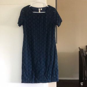 Business or casual knee-length dress